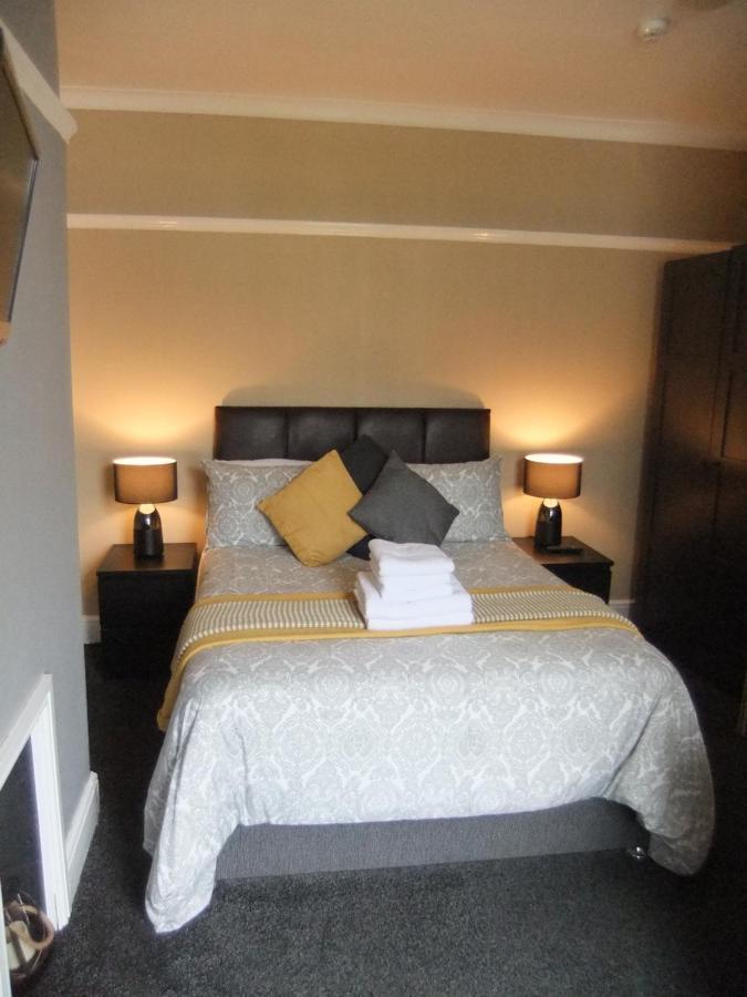 Dewsbury House Apartment Blackpool Bagian luar foto