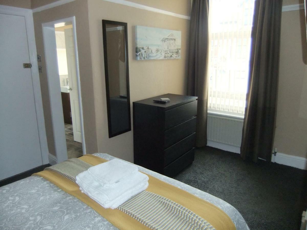 Dewsbury House Apartment Blackpool Bagian luar foto